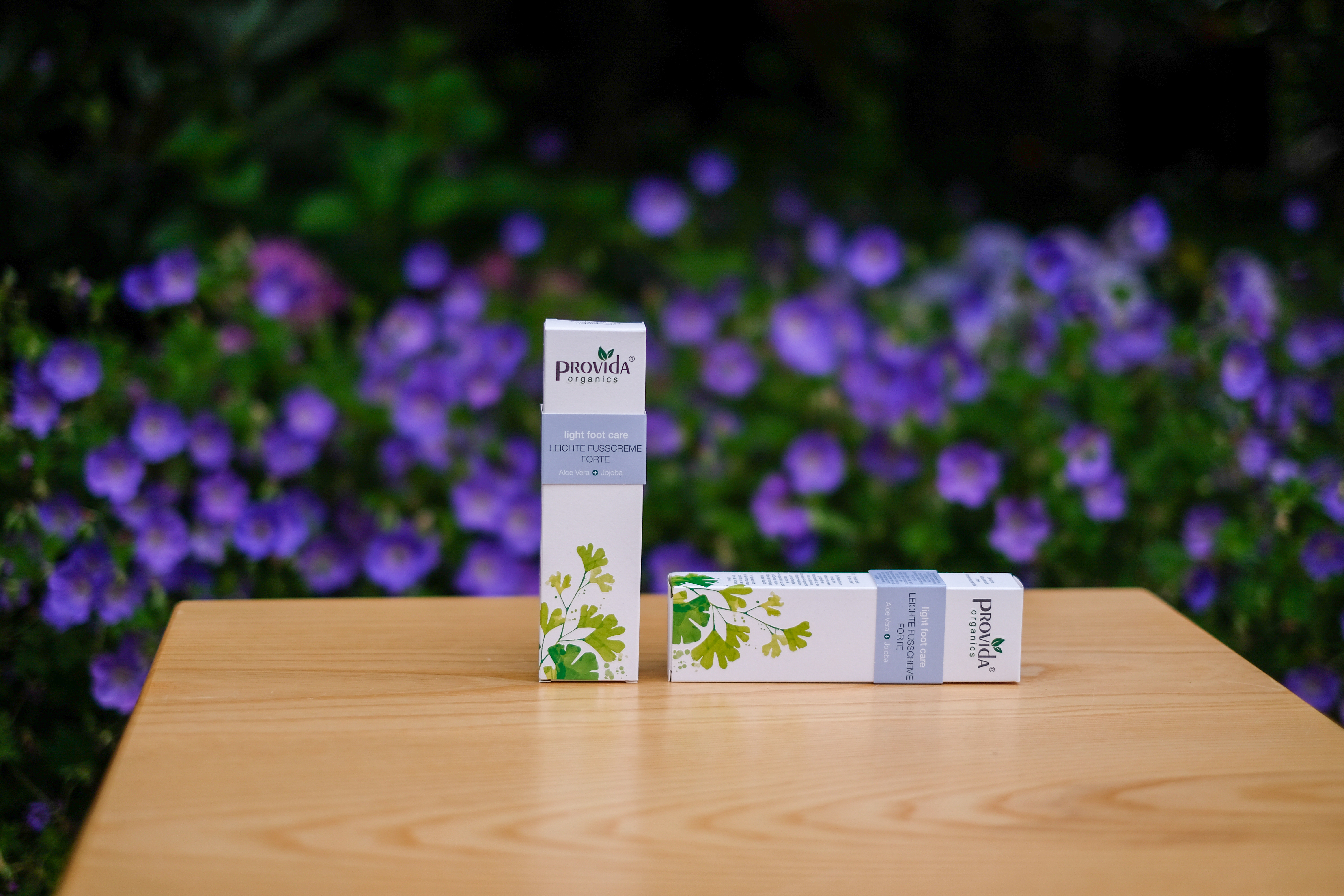 Kartonverpackung der leichten Fußcreme Forte von Provida